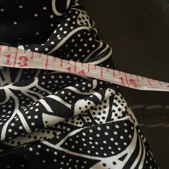 Y2K Speechless Black and White Flower Patterned Stretch Skirt - Picture 5 of 6